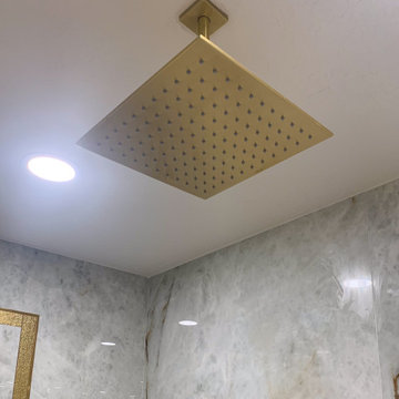 McCulloch Circle - Master Bathroom