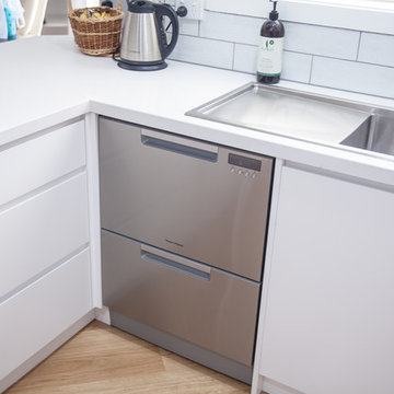 Contemporary White Kitchen