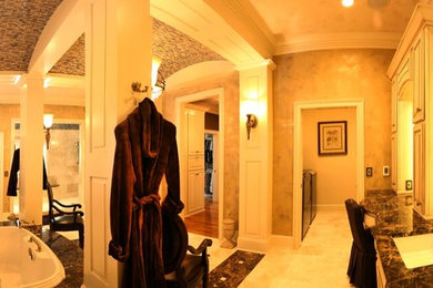 Example of a classic bathroom design in Nashville
