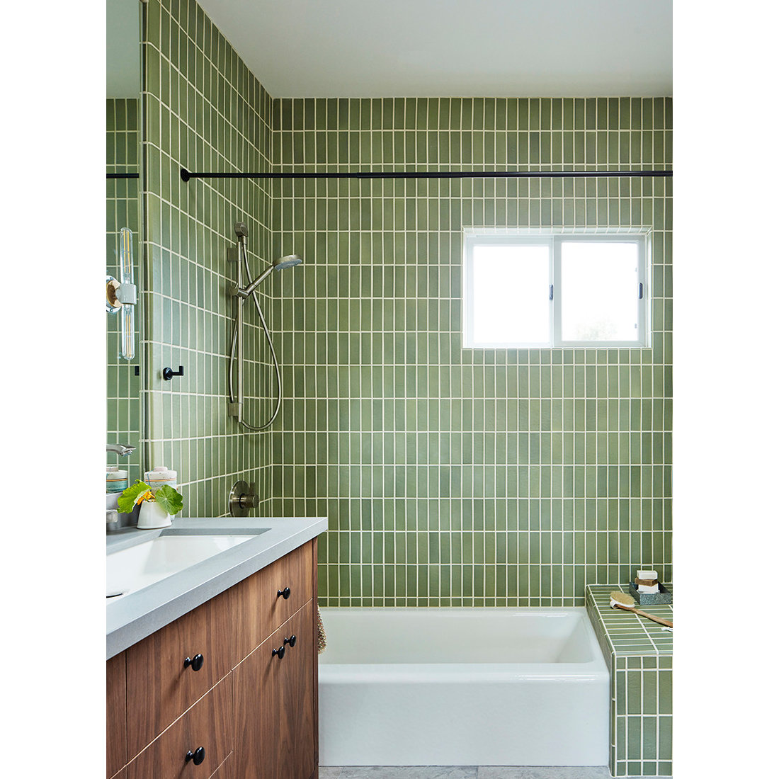 Anamor Bath