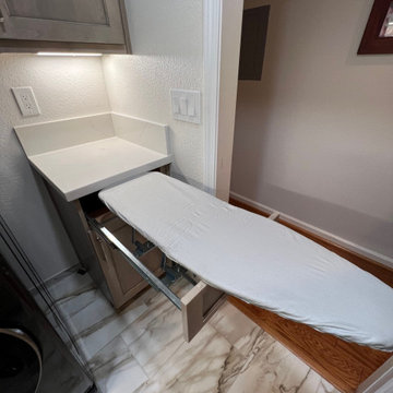 Cozy Bathroom & Laundry Room
