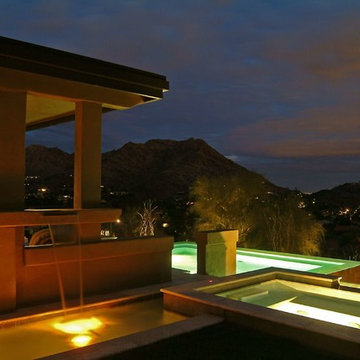 Paradise Valley Hillside Vanishing Edge Pool and Spa - Outdoor Living Area