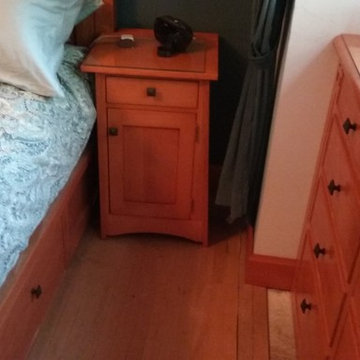 stickley bedroom set in straight grain fir wood.
