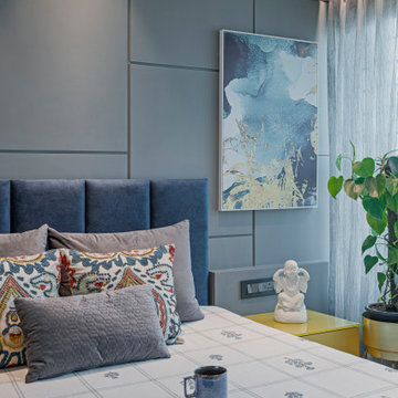Oberoi Splendour Apartment