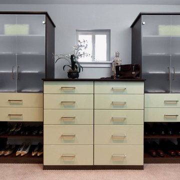 Belgian Chocolate-Glossy Foil Fronts-Walk-in Closet