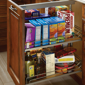 Base Pull-Out Pantry