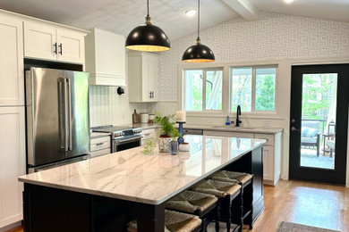 Transitional kitchen photo