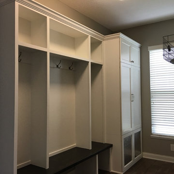 10 x 8 locker system with full overlay doors and a built-in dog kennel for 2 tea