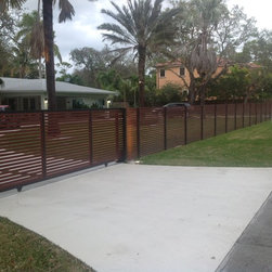 Full Slatted Enclosure - Home Fencing And Gates