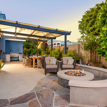Fire pit and Lounge Area