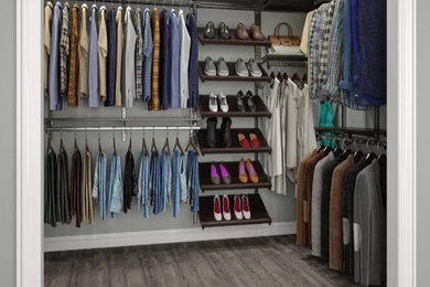 Minimalist closet photo in Miami