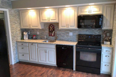 Inspiration for a modern kitchen remodel in Kansas City