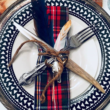 unique holiday table setting idea