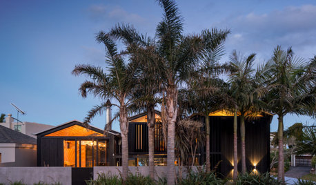 Houzz Tour: The Boat Shed That Turns Into a Lantern