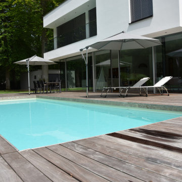 Beton- Folienbecken 11,0 x 4,0 x 1,5 m in sandfarben mit Treppe und Rolloschacht