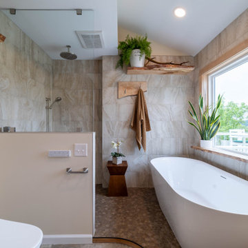 Woodwork master bathroom