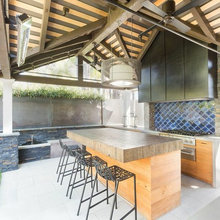 Outdoor Kitchen
