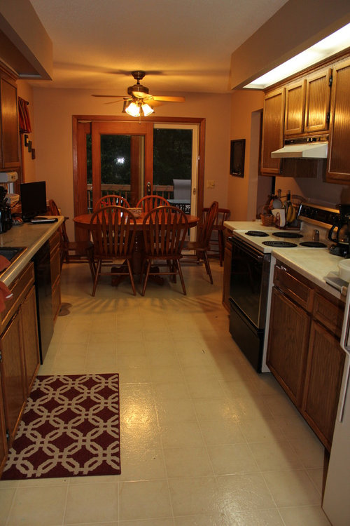 An Island Into A Galley Kitchen, Galley Kitchen With Island In Middle