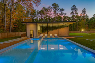 Photo of a modern swimming pool in Raleigh.