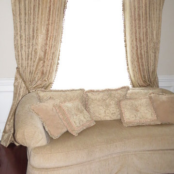 TRADITIONAL WINDOW TREATMENTS