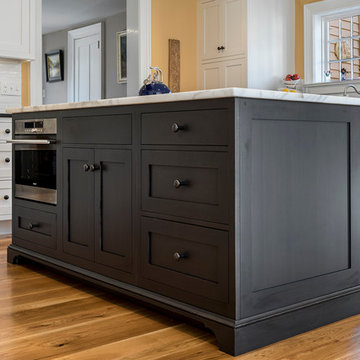 Traditional Farmhouse Kitchen