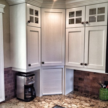 White Shaker Country Kitchen