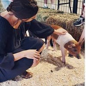 Zoey DeWolf's photo