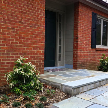 Rugby Road, Charlottesville: Green+midCentury=Thoroughly Modern Entry