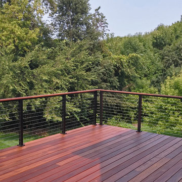 Woodsbury, MN: Black Aluminum Posts & Inline Support for Customer Top Rail