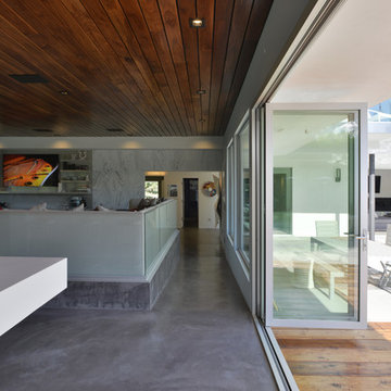Lakewood Modern Residence