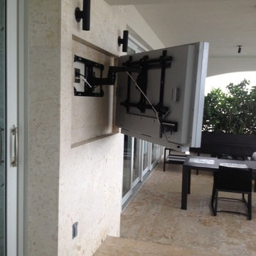 OUTDOOR TV