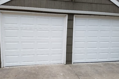 Garage - garage idea in Kansas City