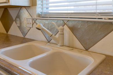 Example of a classic home design design in Austin