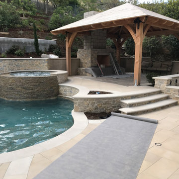 Van Dueck, a pool built into a beautiful slope