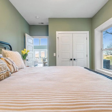 Long Range Mountain Views!