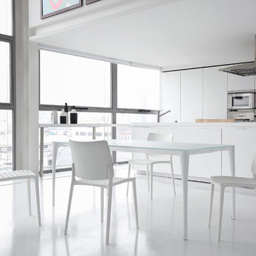 Sol Modern Dining Table by Bonaldo