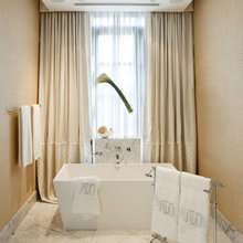 Free standing towel racks