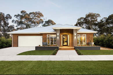Design ideas for a transitional exterior in Melbourne.