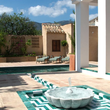 Piscina. Gresite verde.