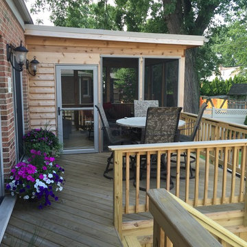 Screened Porch and Deck Combination in Evergreen Park, IL