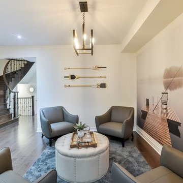 Dancing Waters Lounge / Parlor