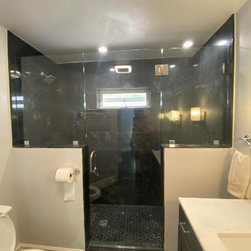 Lomas, Poway - Shower Doors