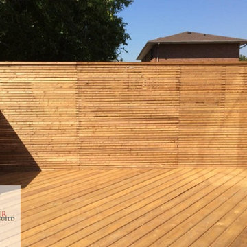 Deck with Horizontal Privacy Screen