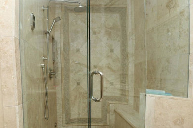 Inspiration for a transitional bathroom remodel in Los Angeles