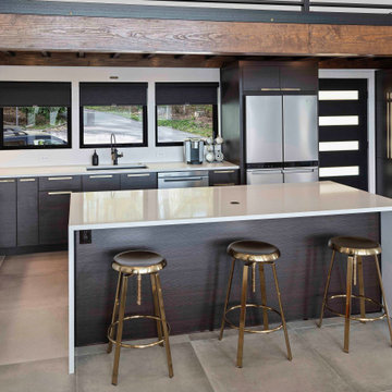 Modern Lake Cottage