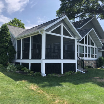 Screenroom Addition and Deck on Gun Lake