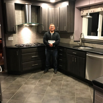 Newmarket New Hampshire Kitchen Cabinet Installer and Cabinet Refacing