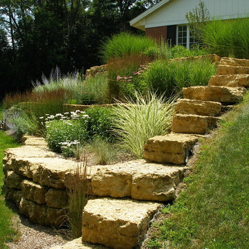 Outcropping Stone Retaining Wall