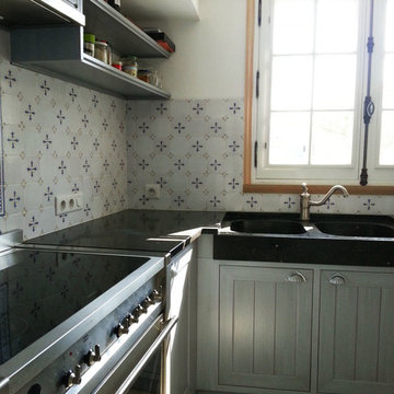 Réalisation d'une crédence de cuisine FAIENCE PONCHON