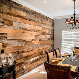 オーランドの中サイズのラスティックスタイルのLDKの画像 (グレーの壁、カーペット敷き、暖炉なし)